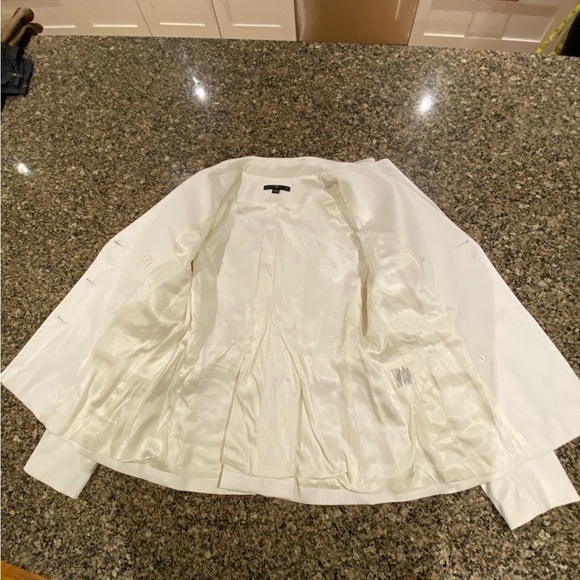 TF TeenFlo Vintage Women's White Blazer from Holt Renfrew Size 6 - Picture 2 of 7